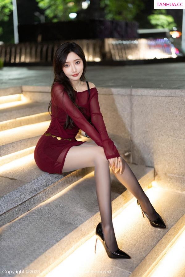 王馨瑶  [XiuRen]高清写真图 2023.09.15 No.7400 王馨瑶yanni 黑丝美腿第9张图片